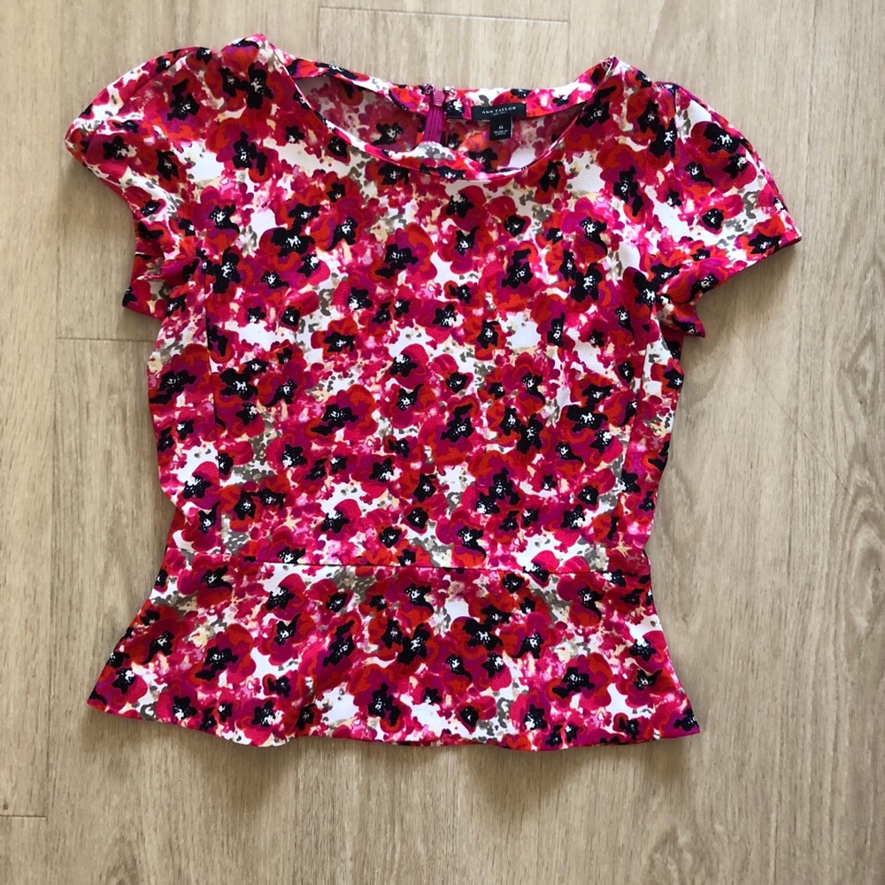 Adorable and professional Ann Taylor peplum top